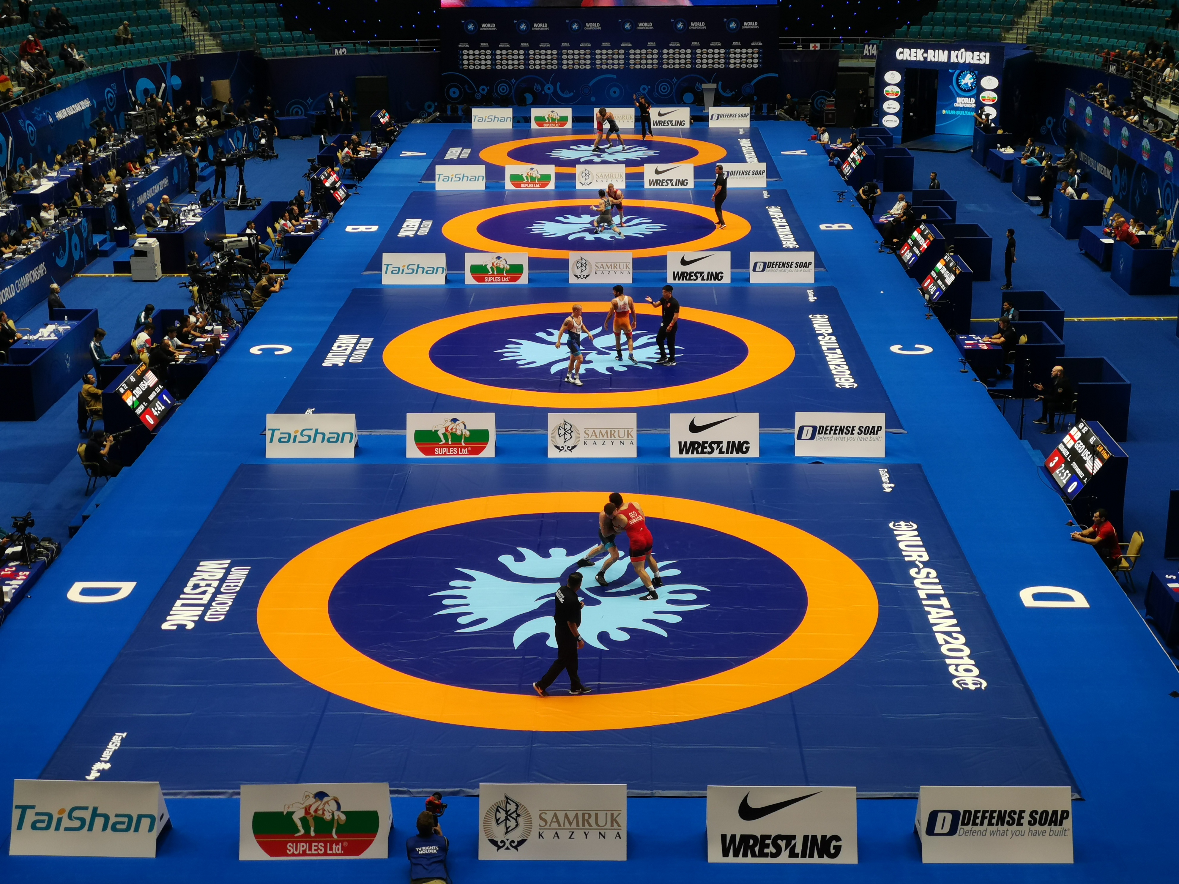 中文字幕乱码亚洲无线三区