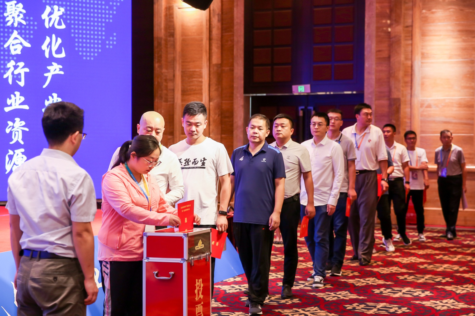 中文字幕乱码亚洲无线三区