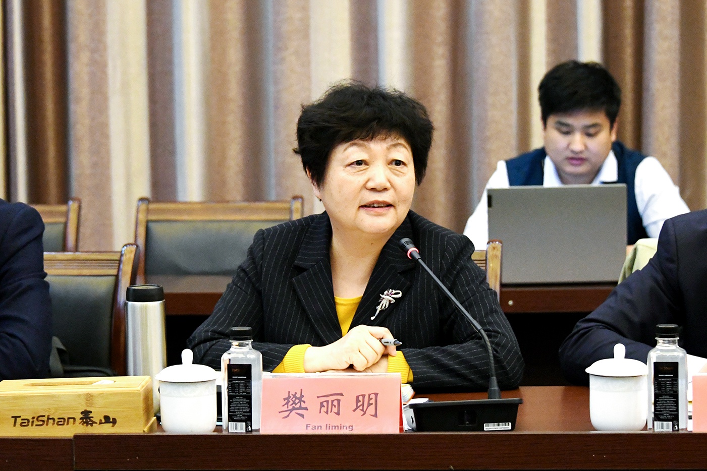 中文字幕乱码亚洲无线三区