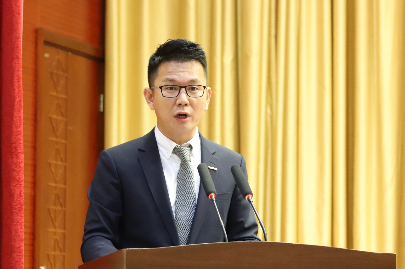 中文字幕乱码亚洲无线三区