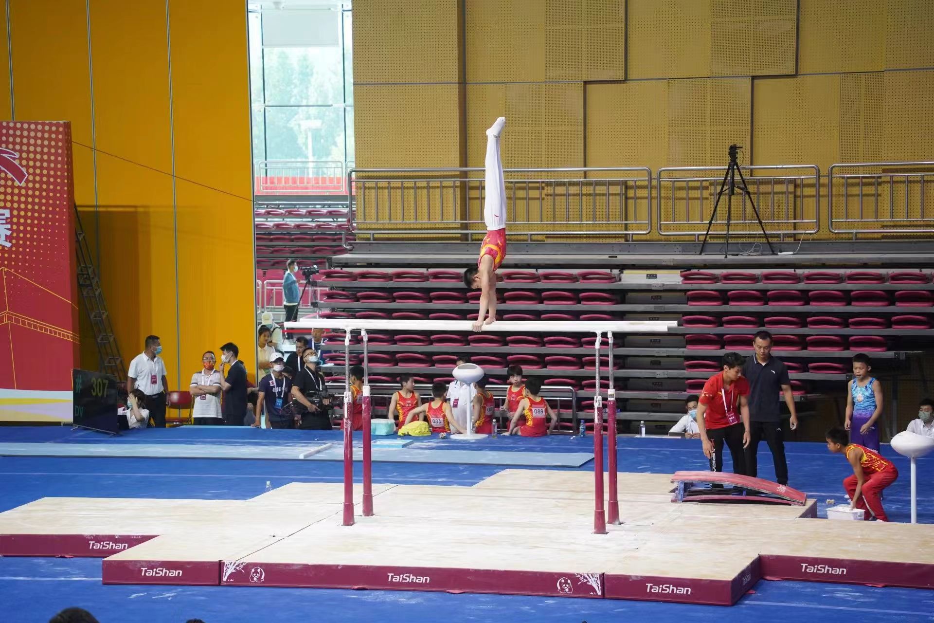 中文字幕乱码亚洲无线三区