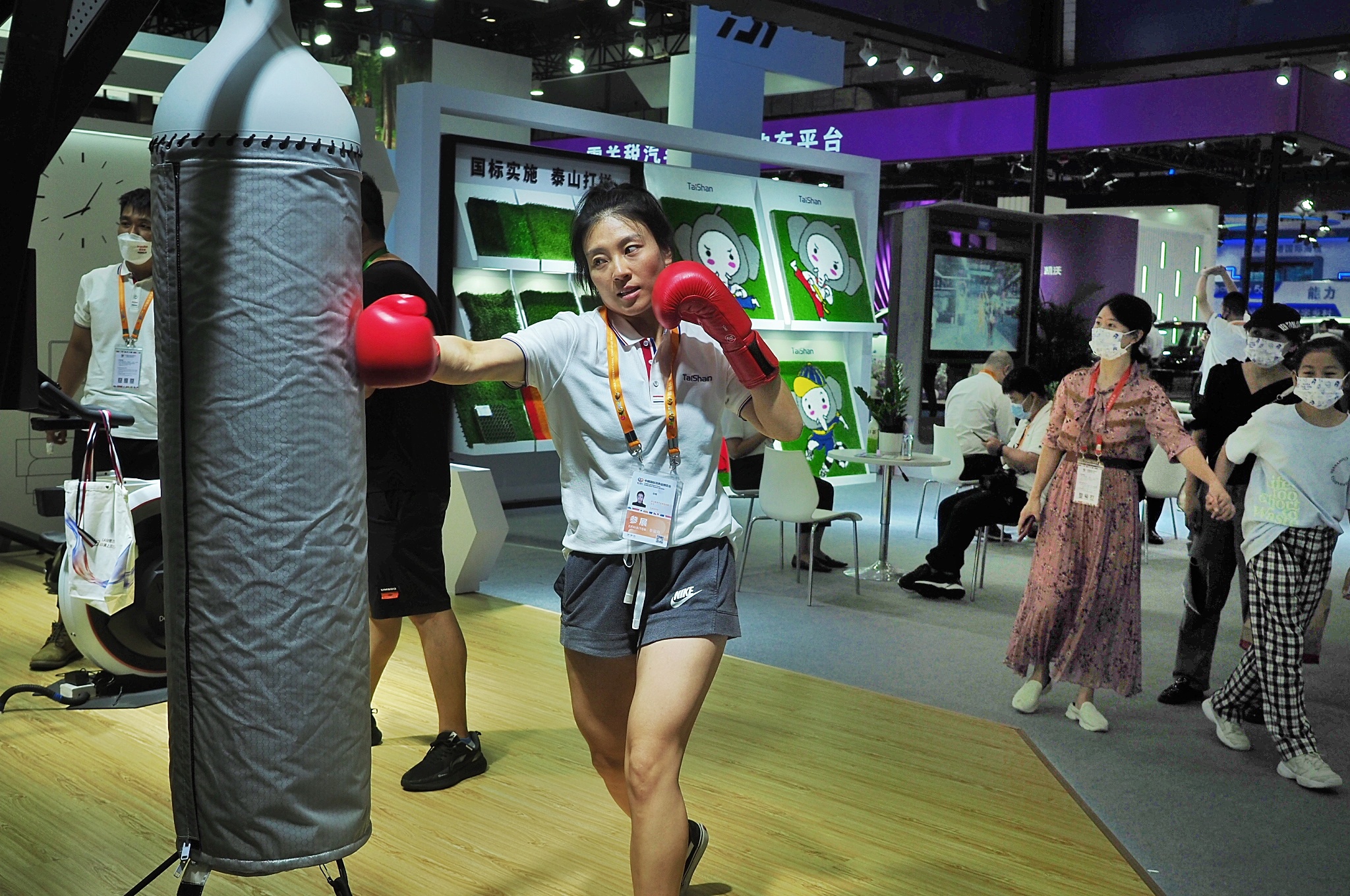 中文字幕乱码亚洲无线三区