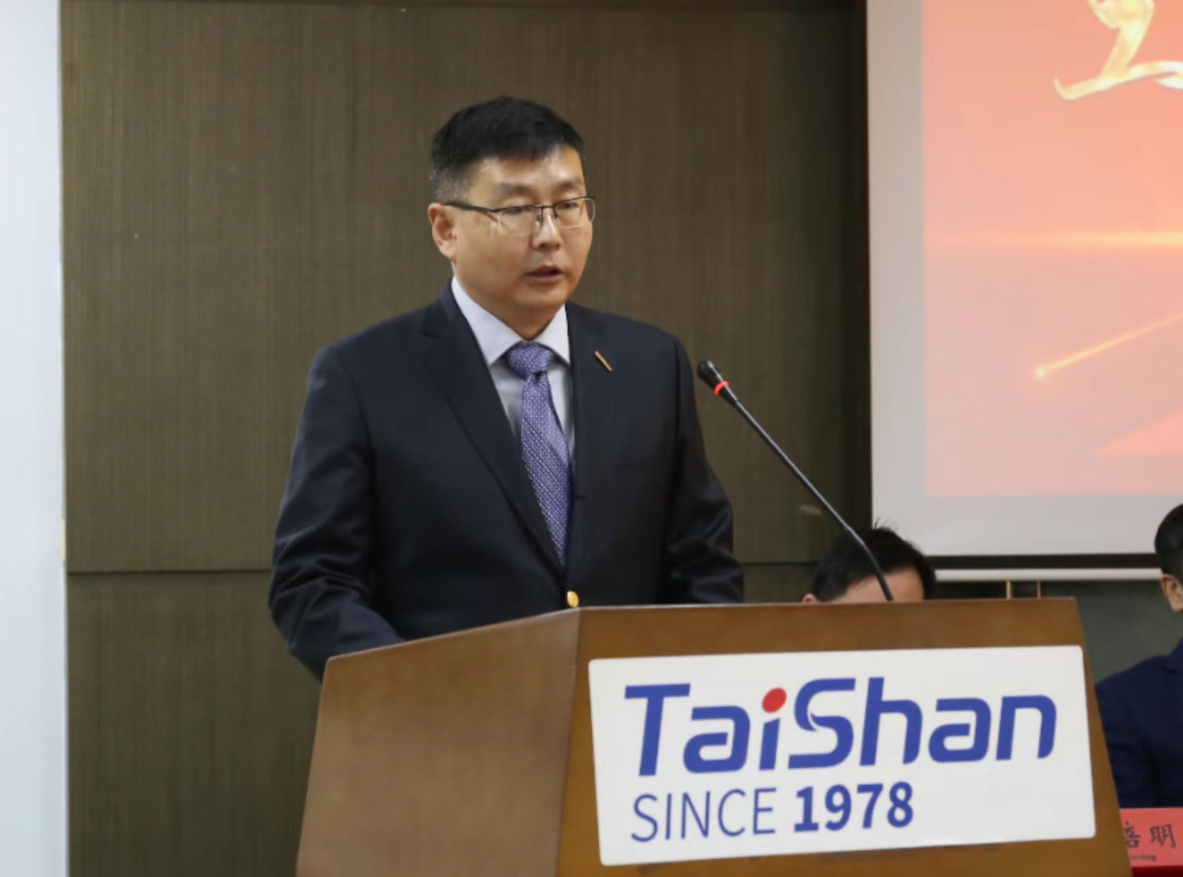 中文字幕乱码亚洲无线三区