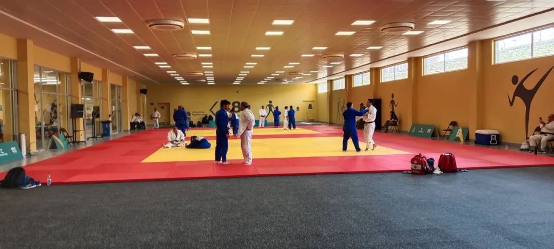 中文字幕乱码亚洲无线三区